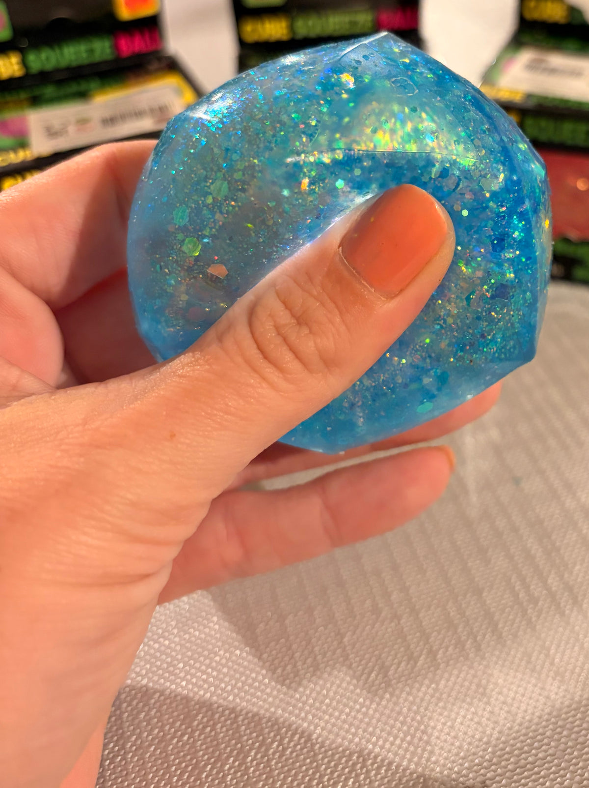 Glitter squeeze geometric balls